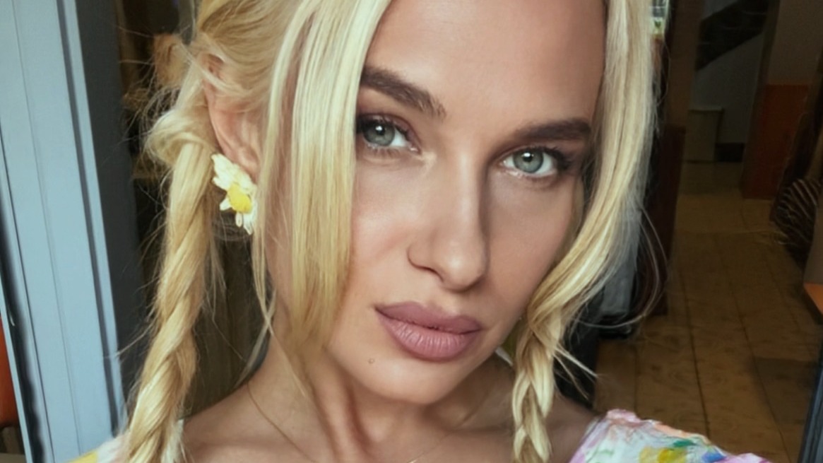 Актрису Кулишенко избили возле бара в Петербурге: кто она, где снималась, причина конфликта, состояние девушки