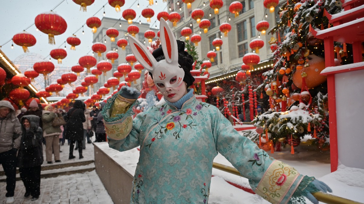 Актриса Тамара Данилова на Манежной