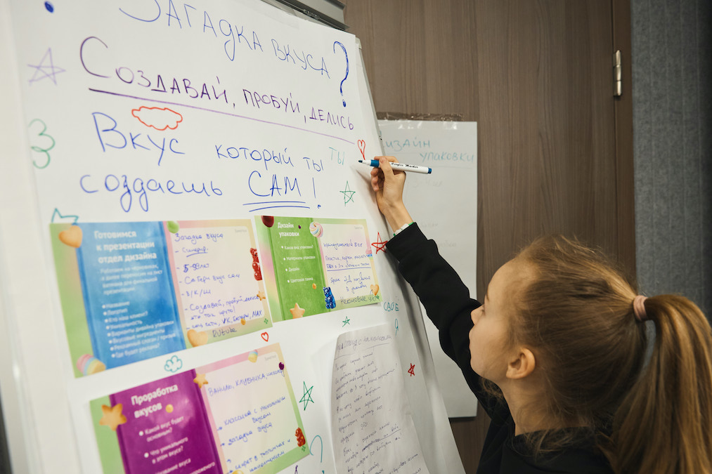 Дети разработали новые вкусы мороженого для «Перекрестка»