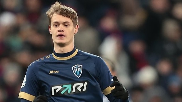 Shot: Футболиста ЦСКА Агапова задержали в Уфе за проникновение в школу ночью