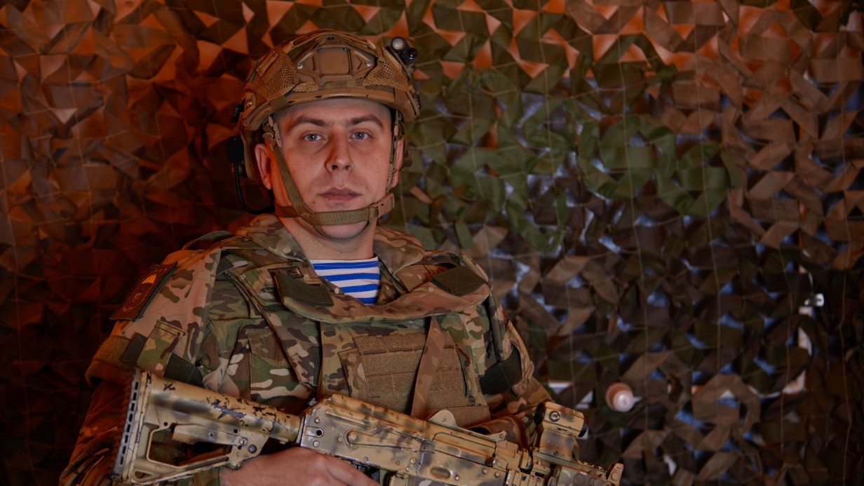 Командир 39-го отдельного гвардейского медицинского ордена Пирогова отряда, гвардии подполковник Юрий Бровко в зоне проведения спецоперации