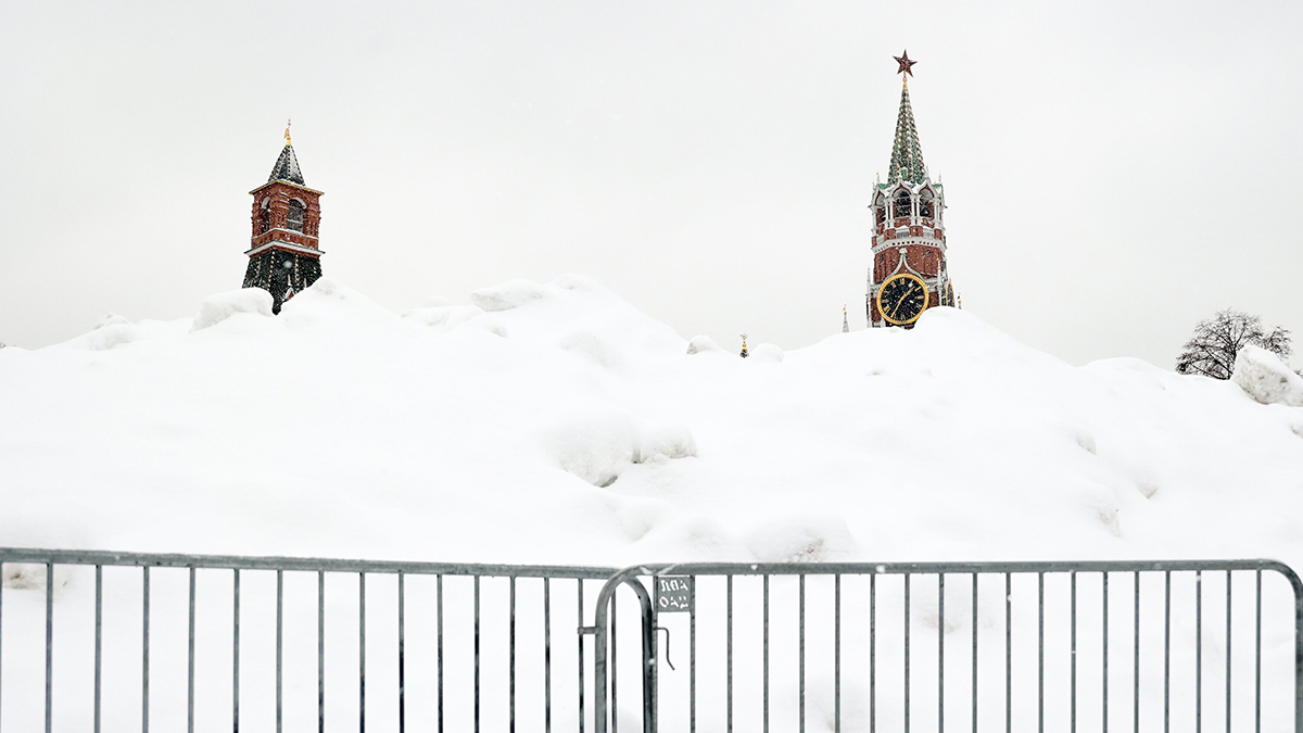 Февраль обновил абсолютный рекорд по высоте сугробов в Москве