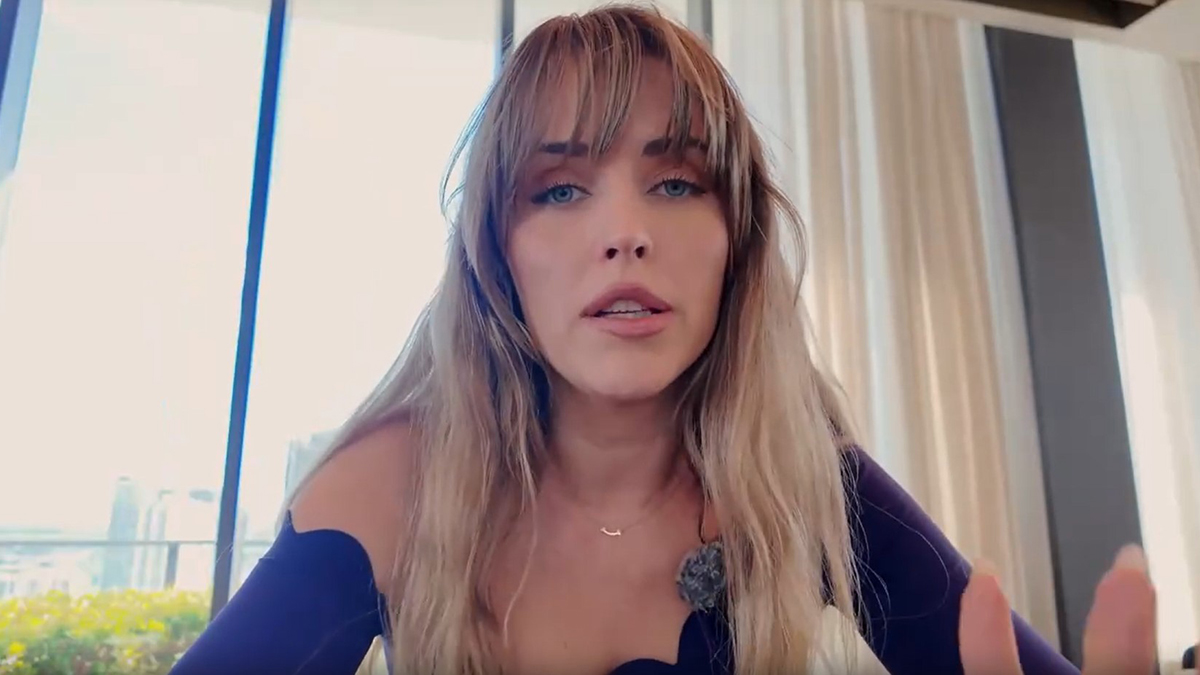 Уехавшая в США российская блогерша Андерсон назвала главные ошибки эмигрантов