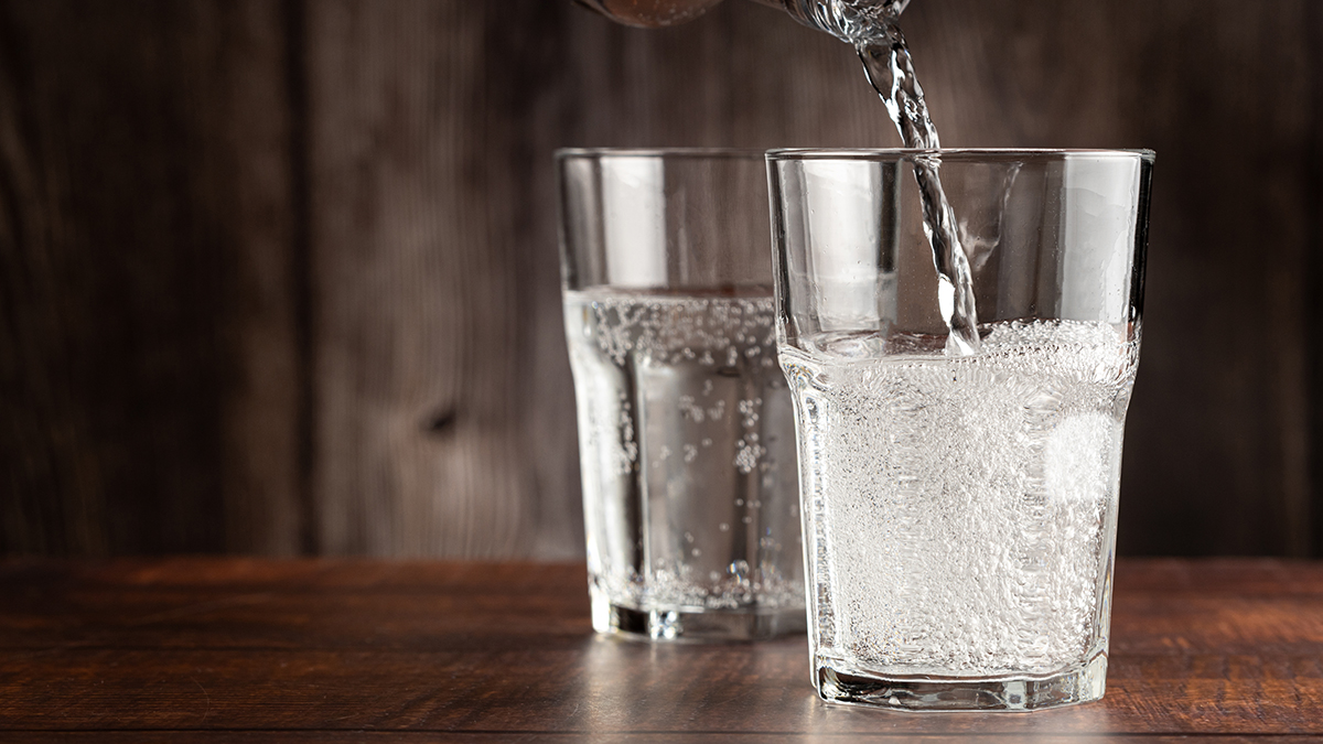 Чем вредна вода с газом