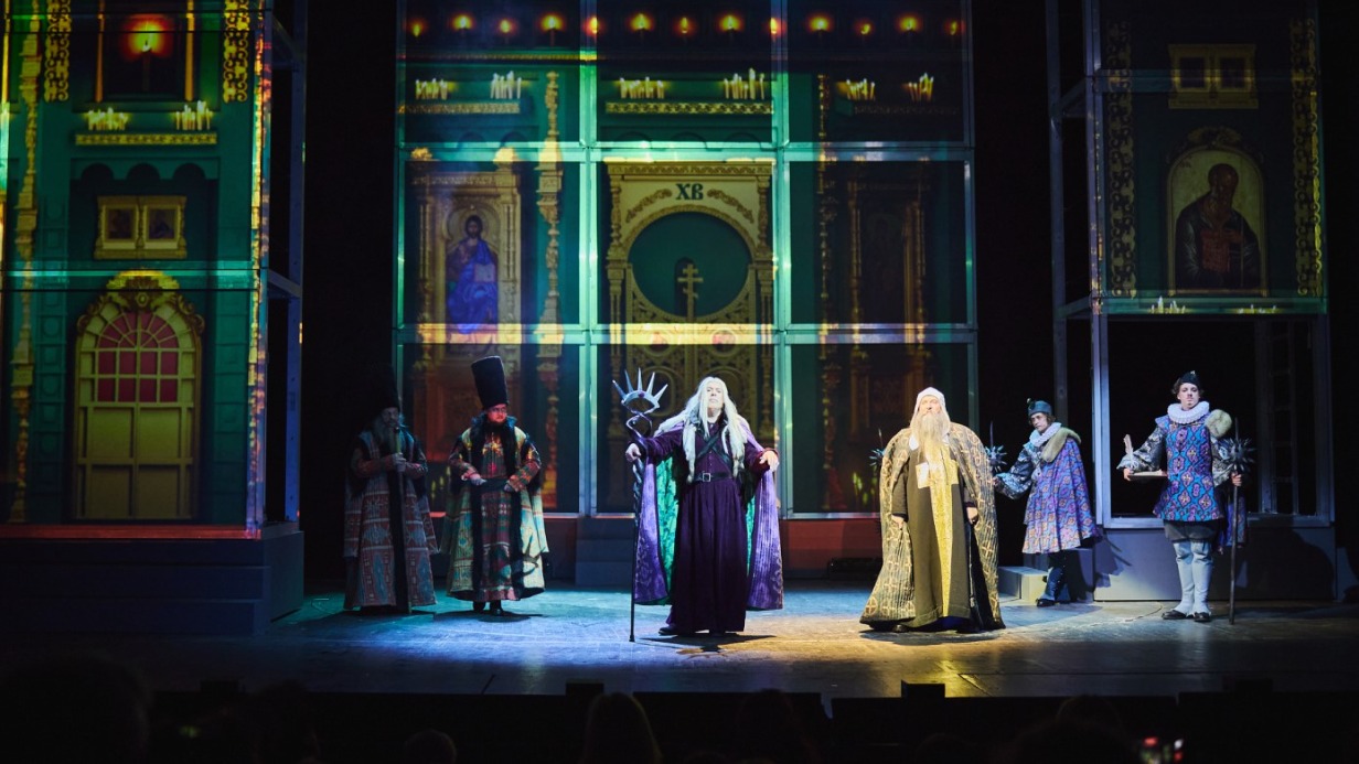 О чем спектакль «Соборная площадь» в Театре на Малой Ордынке