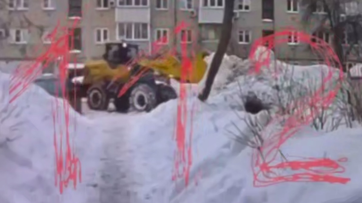 В Сети появились кадры с машиной, засыпавшей снегом мальчика в Подмосковье