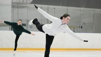 Тренер по фигурному катанию рассказала, как научиться сложным элементам после 40 лет