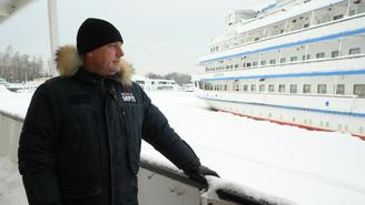 Ждут новых путешествий: какие работы ведутся зимой на столичных круизных судах