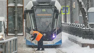 ЦОДД оценил ситуацию на дорогах Москвы вечером 16 февраля в условиях снегопада