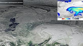 Роскосмос показал снимок накрывшего Москву балканского циклона