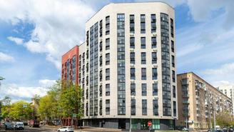 Новые подъездные дороги к 41 дому обустроили в Москве по программе реновации