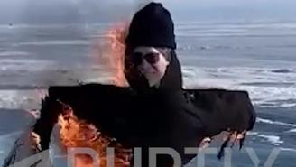 «Ритуал очищения»: чучело певца SHAMAN сожгли на Масленицу на Байкале