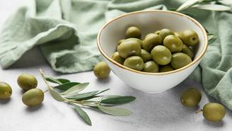 Чем полезны оливки, как их выбрать и правильно съесть