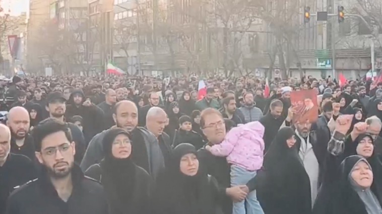 Протесты начались в Иране после смерти Али Хаменеи