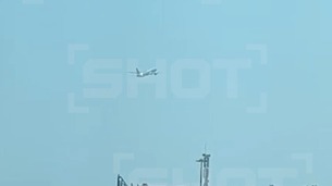 Первый самолет с момента закрытия неба над ОАЭ вылетел из Абу-Даби