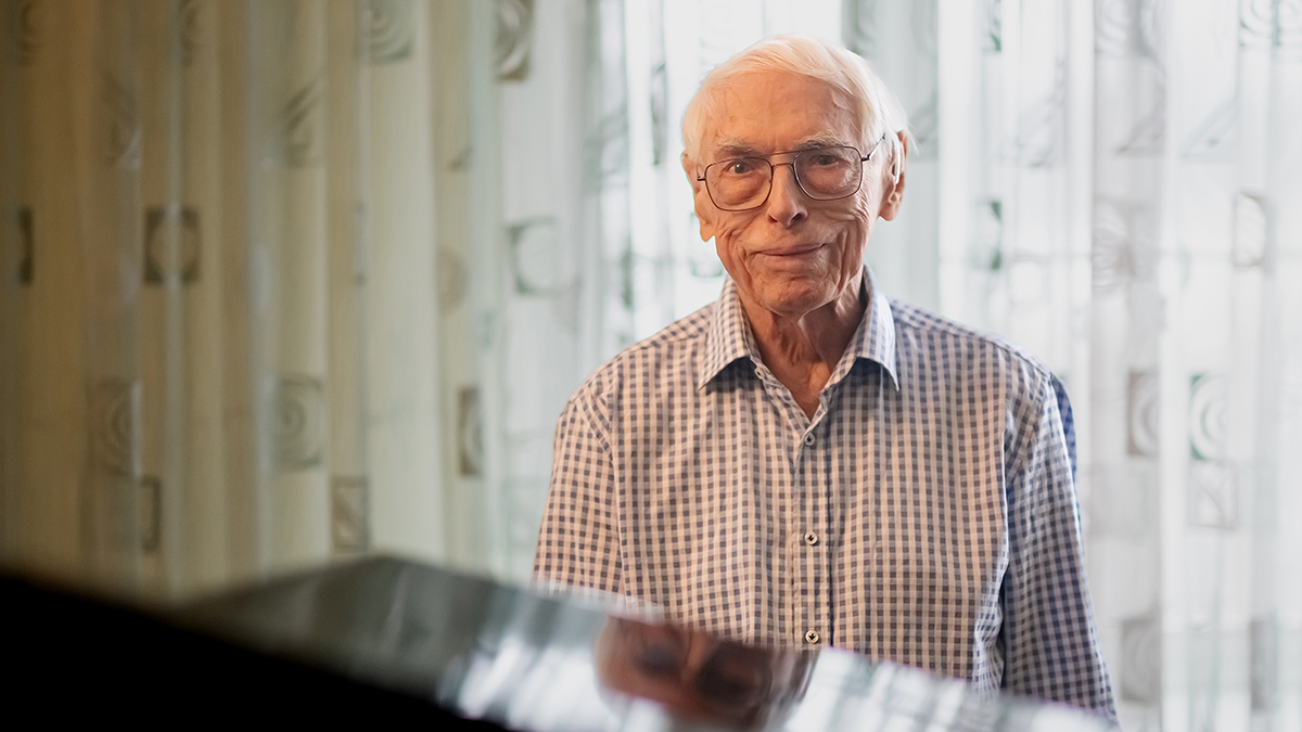 Композитор Александр Зацепин раскрыл секреты творческого долголетия