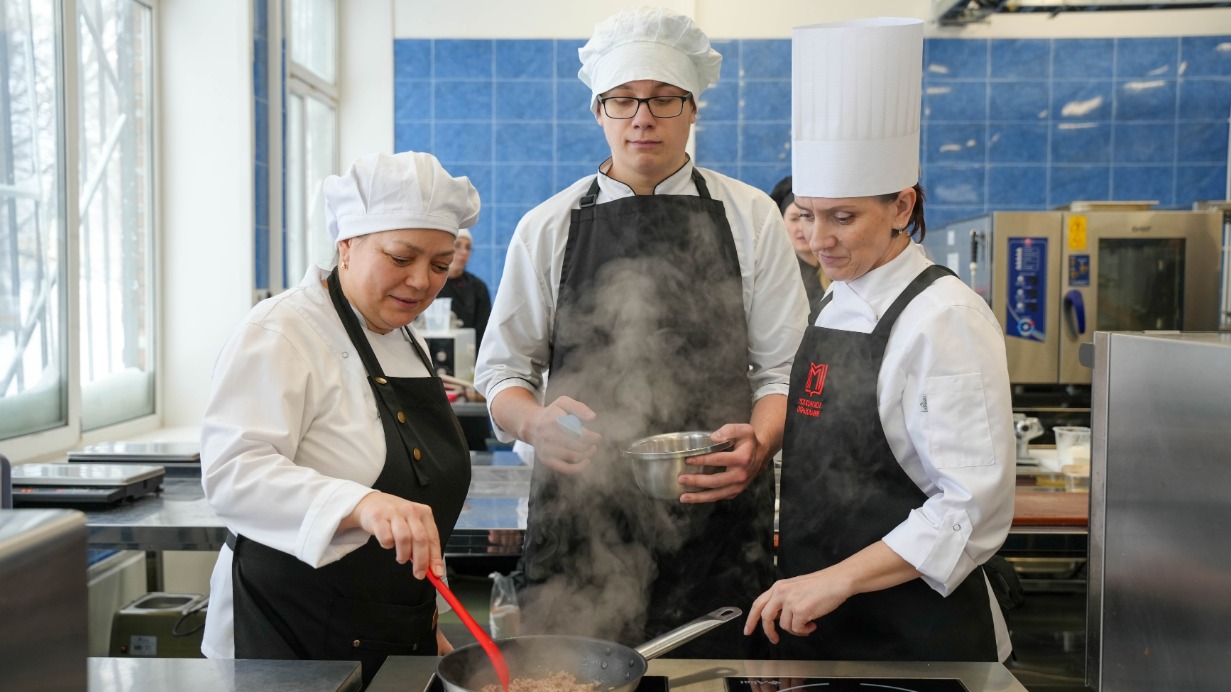 От ресторанов до нейросетей: как преподаватели колледжей Москвы повышают квалификацию