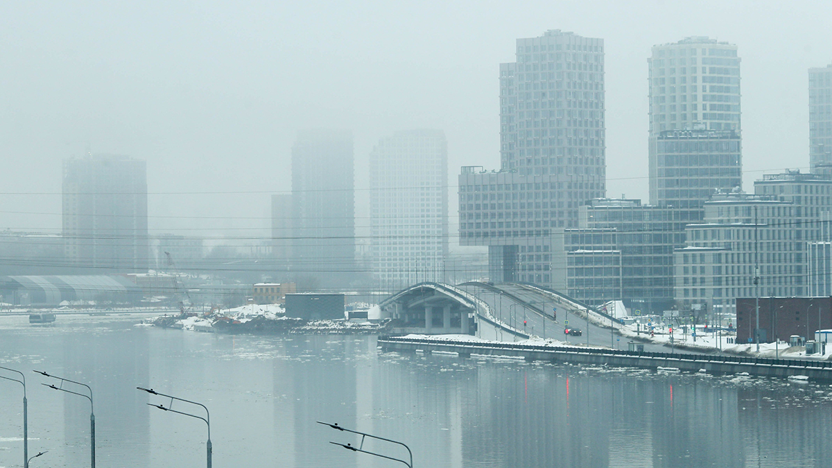 «Желтый» уровень опасности объявили в Москве и Подмосковье из-за тумана