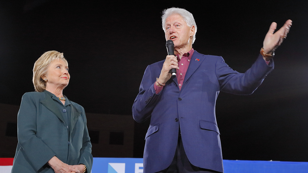 Хиллари Клинтон ударила кулаком по столу во время допроса по делу Эпштейна