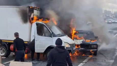 «МК»: Две машины загорелись после столкновения на 7-м километре МКАД