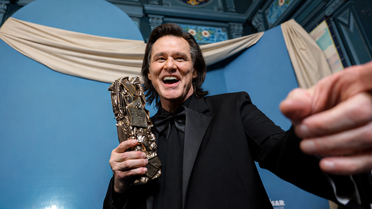 Джим Керри умер? Теория заговора, пластическая операция, версия