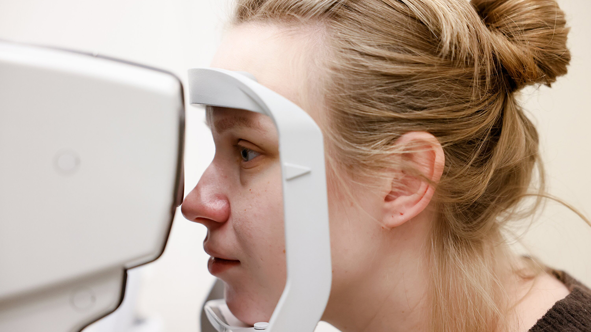 Офтальмолог Бакеев назвал три способа помочь уставшим после зимы глазам