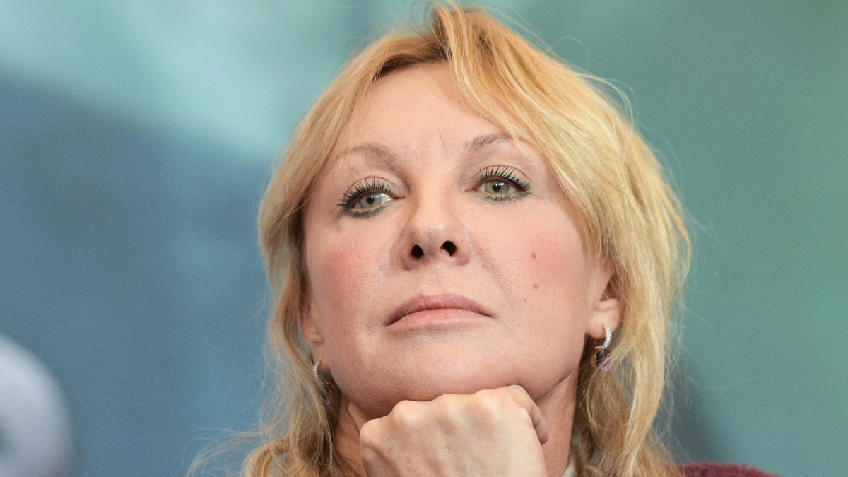 Что случилось с Еленой Яковлевой: личная жизнь, пластические операции и проблемы со здоровьем