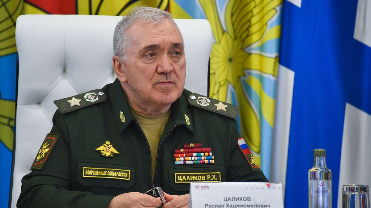 Бывшему первому замглавы Минобороны Цаликову продлили домашний арест