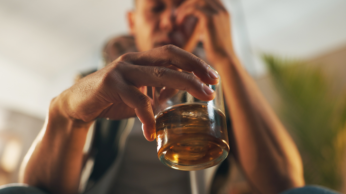 Как распознать у себя зависимость от алкоголя