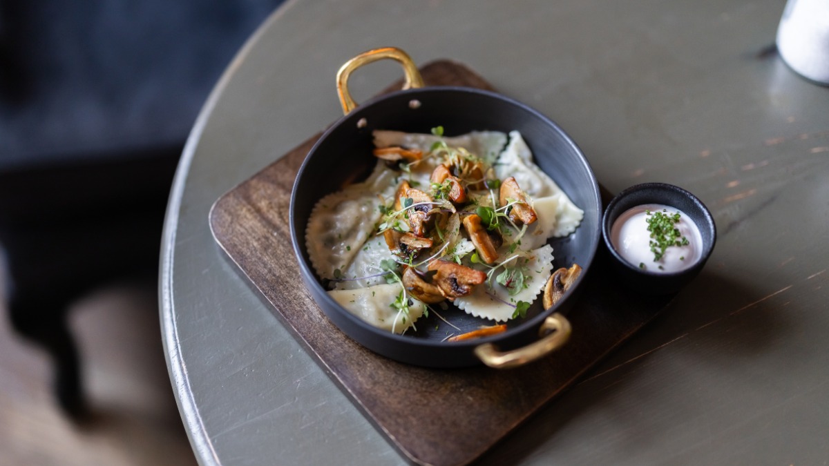 Паста с ракушками, щи с грибами и яблочный штрудель: какими постными блюдами удивляют рестораны на ВДНХ