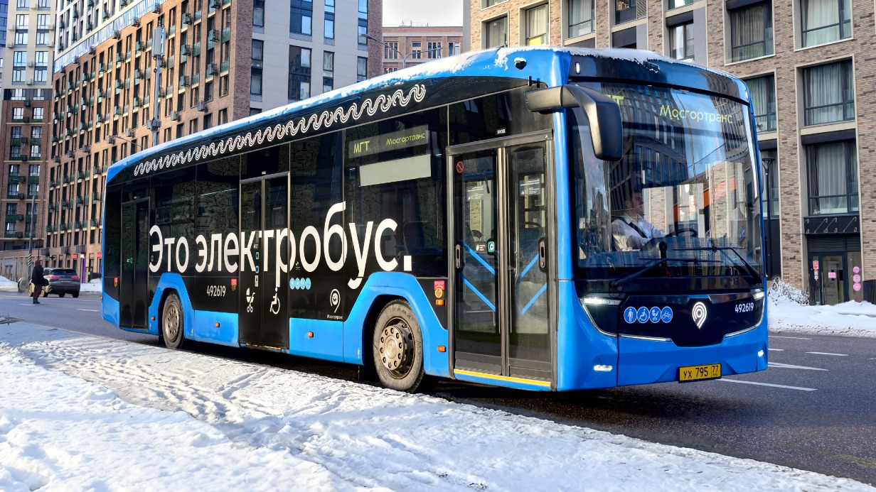 Электробусы вышли на два маршрута в двух округах столицы