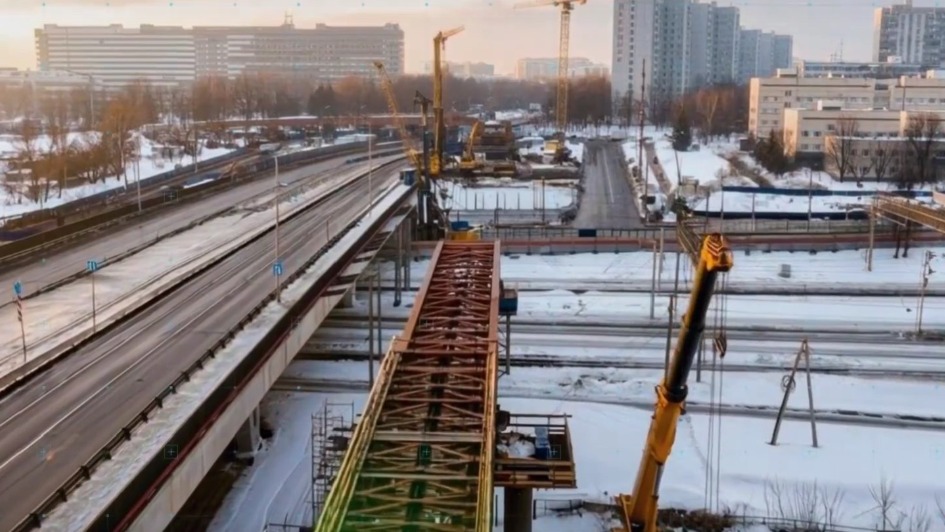 Собянин: Начался важный этап строительства путепровода через МЦД-2 на юге Москвы