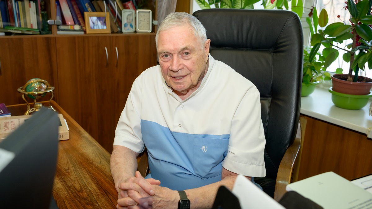 Президент Российского общества хирургов, академик РАН, профессор Игорь Затевахин