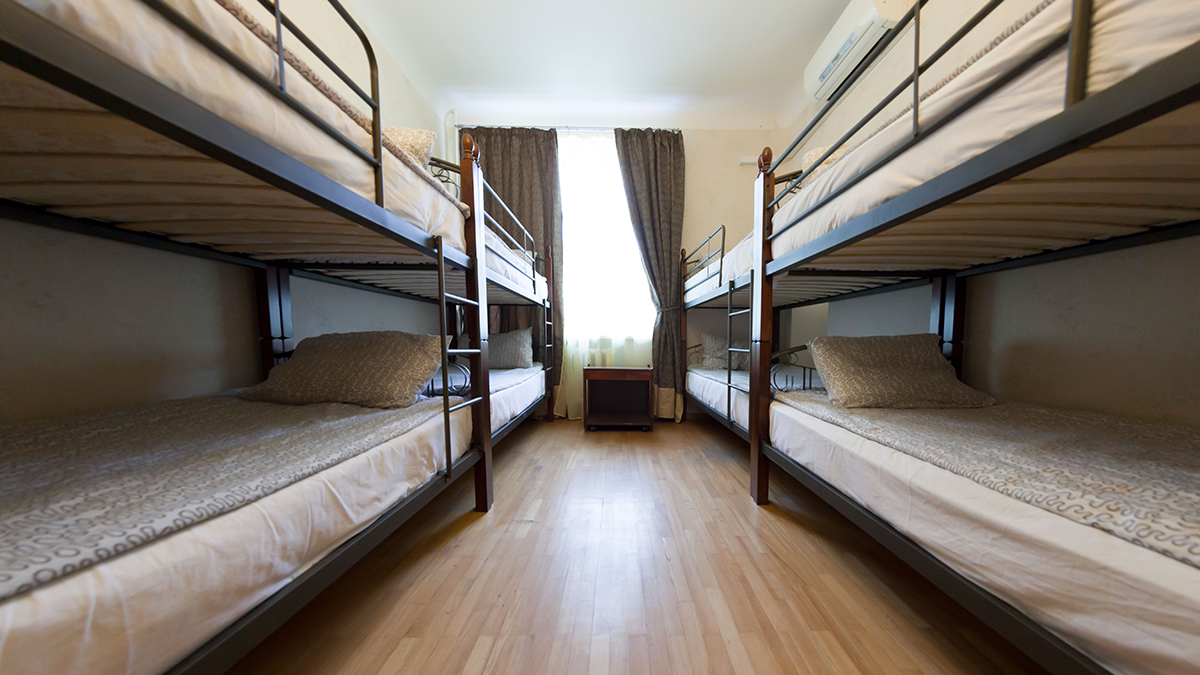 В России предложили ужесточить правила размещения хостелов в жилых домах