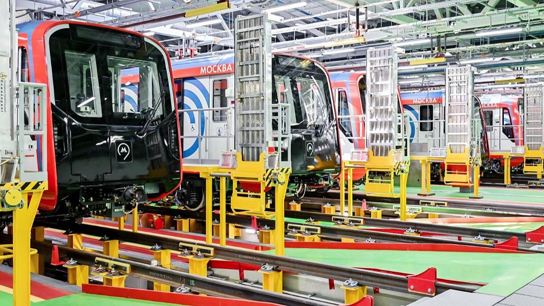 Собянин: Началось строительство крупнейшего в России электродепо 