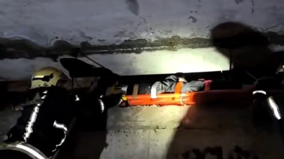 Упавший на стройке в Новой Москве подросток застрял между плитами