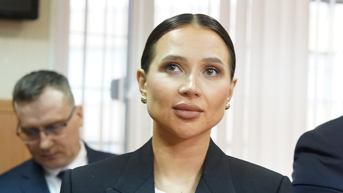 Блогерша Лерчек полностью ослепла на правый глаз