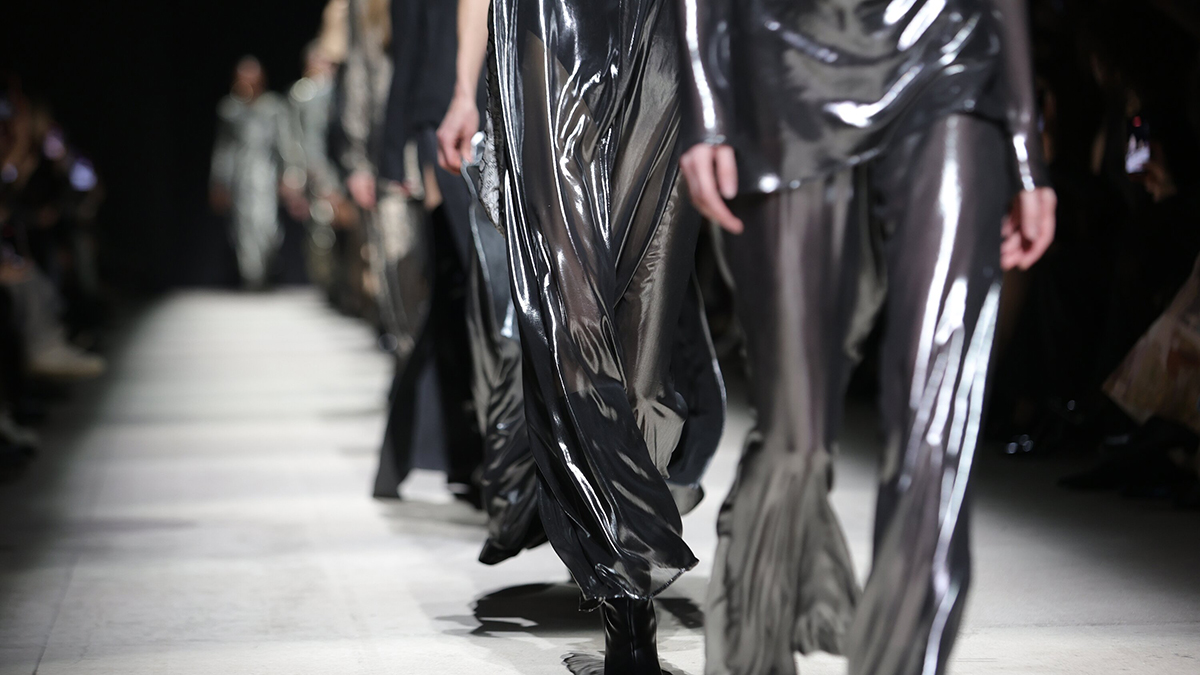 Самые модные цвета одежды весной