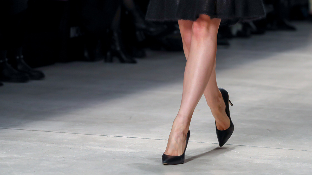 Почему в России массово закрываются магазины одежды