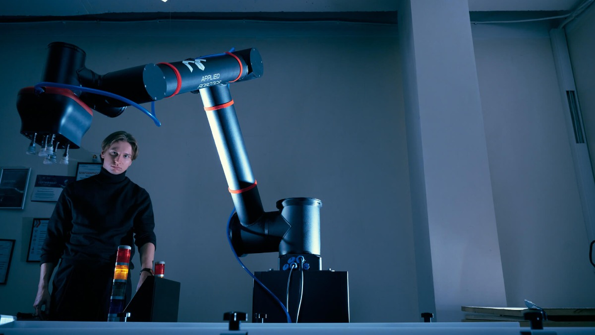 Собянин: Открыт первый в РФ испытательный центр роботов и беспилотных систем