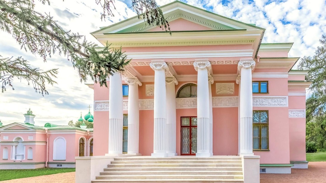 Собянин: За 15 лет в Москве отреставрировали 2491 объект культурного наследия