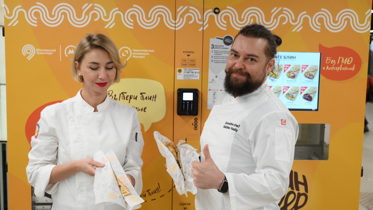 Шеф-кондитер Виктория Бредис и шеф-повар Василий Величко работу «Блиндозера» одобрили