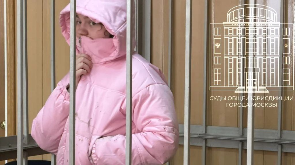 Студентка пыталась убить пенсионерку по заданию мошенников в Москве: зачем она это сделала и что ей грозит
