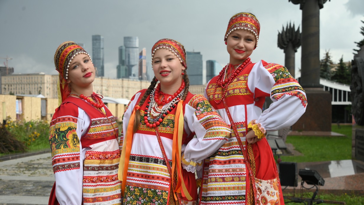 Коллектив «Зарянка» из Брянска на «Русском поле»