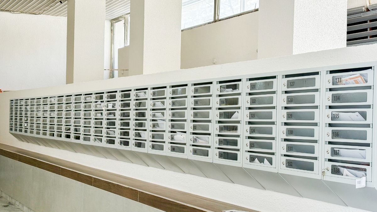 Почти 1,5 миллиона москвичей установили новые почтовые ящики за 10 лет в рамках программы капремонта