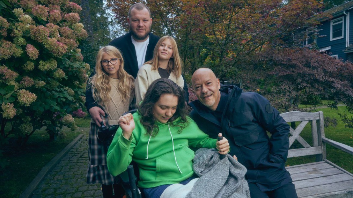 «Большая беда»: Сергей Бондарчук рассказал о младшей сестре, родившейся с ДЦП