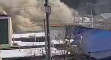 Пожар произошел на строительном рынке в Солнечногорске