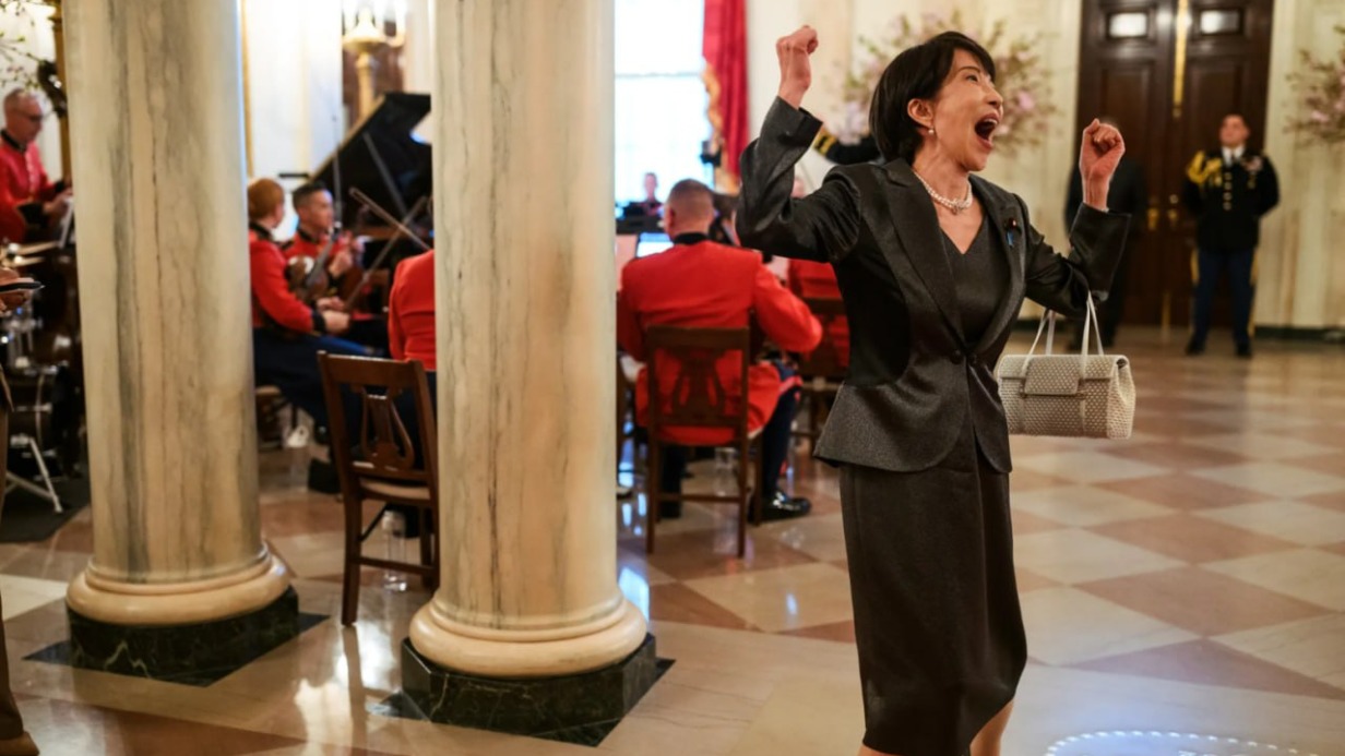 Японцы возмутились поведением Такаити на встрече с Трампом в Белом доме