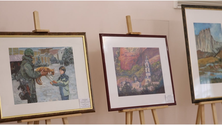 В Мосгордуме открылась выставка картин «Волшебный край — мой Крым святой»