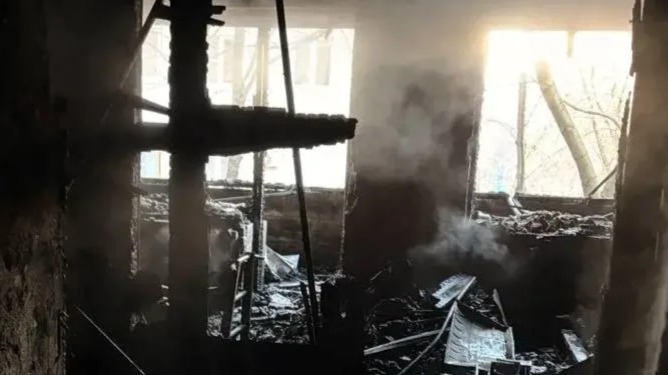 «МК»: Пожар в доме в центре Москвы начался в квартире артиста Чернова